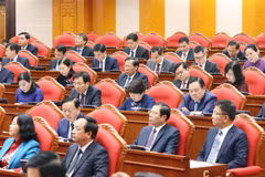 Des membres du Comité central du Parti communiste du Vietnam du 13e mandat. Photo: VNA