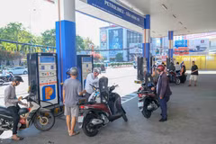 Dans un contexte marqué par la volatilité persistante des prix mondiaux de l’énergie, les pressions inflationnistes devraient se maintenir dans les mois à venir. Photo: VNA