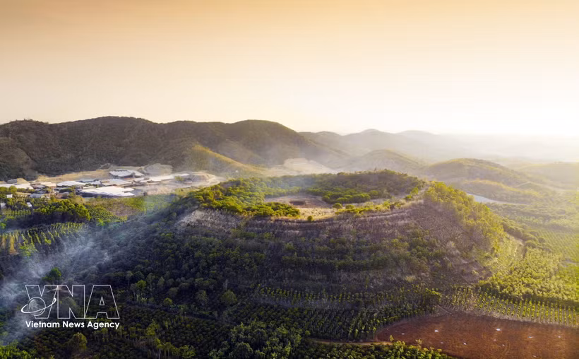 Le volcan Bang Mo, dans le bourg d'Ea T'ling, district de Cu Jut, province de Dak Nong. Photo : VNA
