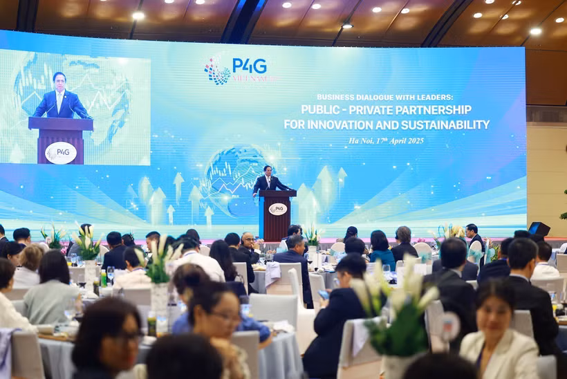 Le Premier ministre Pham Minh Chinh prend la parole lors de l'événement. Photo: VNA