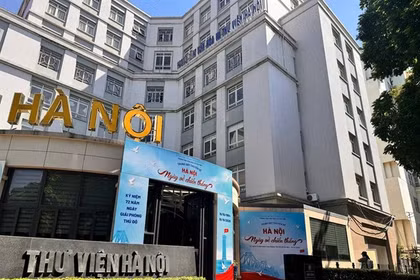 Le Centre culturel et bibliothèque de Hanoi présente l'exposition ouverte aux visiteurs jusqu'au 15 octobre.