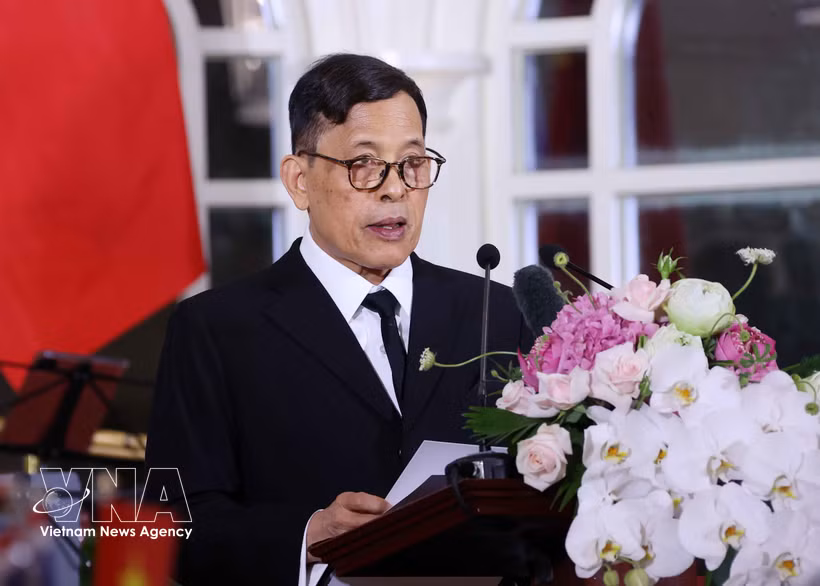 Le roi Maha Vajiralongkorn Phra Vajiraklaochaoyuhua prend la parole lors du banquet en l’honneur du roi et de la reine de Thaïlande, offert par le secrétaire général du Parti communiste du Vietnam et président vietnamien Tô Lâm et son épouse, à Hanoi, le 15 septembre. 