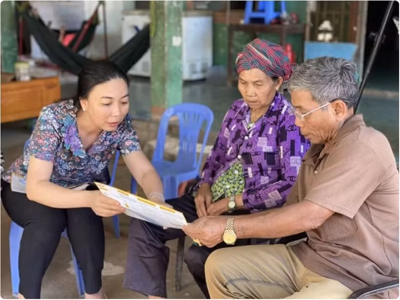 Les nouvelles politiques en matière d’assurance sociale et d’assurance maladie visent à élargir les prestations, à améliorer les conditions de vie et à renforcer le système de sécurité sociale. Photo : VietnamPlus