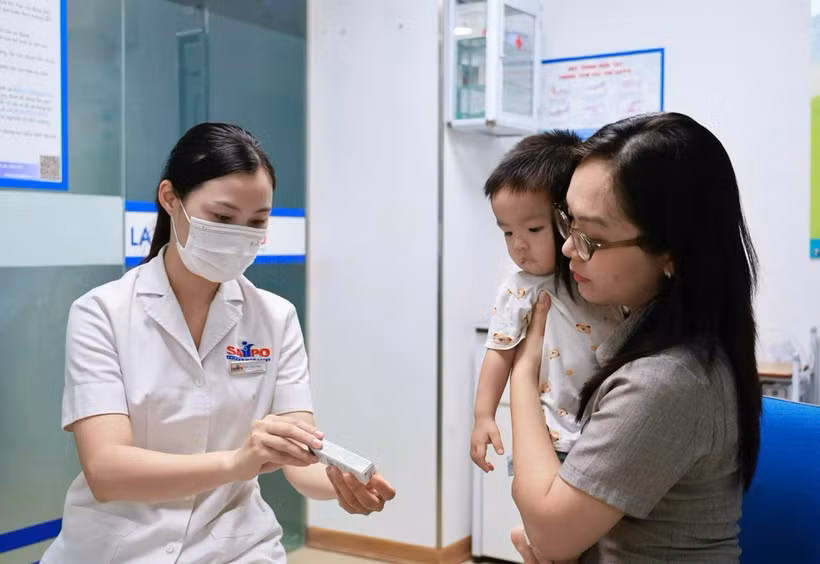 Pour prévenir les maladies infectieuses comme l'encéphalite japonaise, la vaccination reste l'arme la plus efficace. Photo: suckhoedoisong.vn