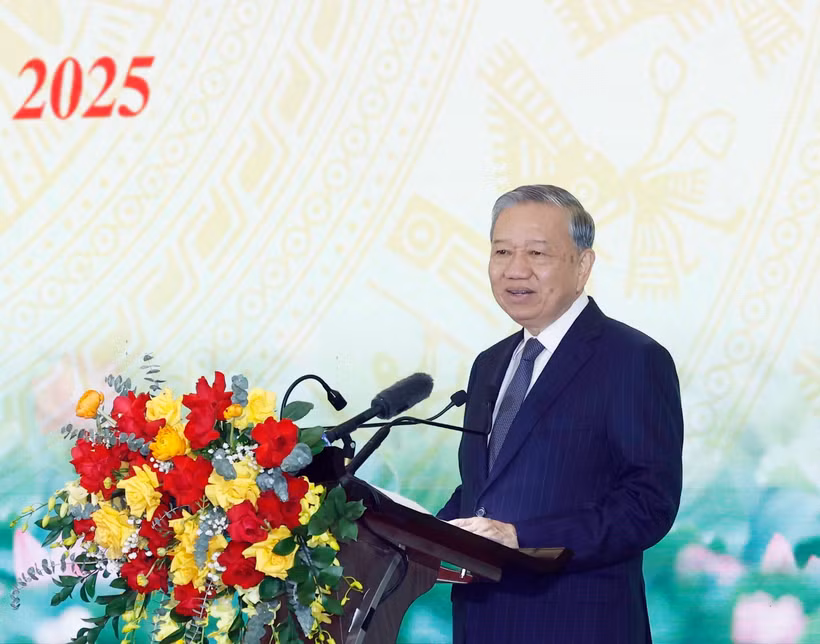 Le secrétaire général du Parti communiste du Vietnam, Tô Lâm, s'exprime lors de la conférence nationale, à Hanoi, le 19 décembre. Photo: VNA