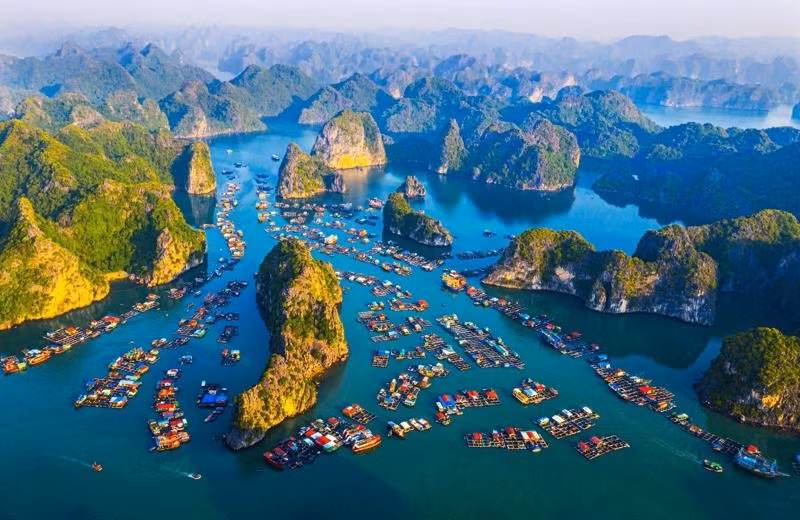 Hollywood vient de choisir Cat Bà (Hai Phong) comme lieu de tournage d'un nouveau projet de film qui devrait être largement diffusé sur Netflix et HBO. Photo: vneconomy.vn