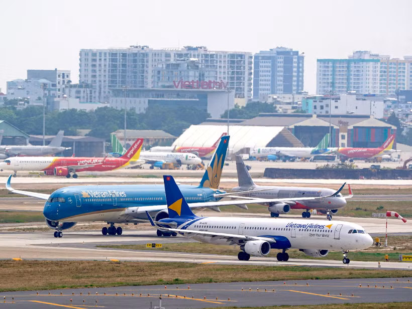 Avions à l’aéroport international de Tân Son Nhât, à Hô Chi Minh-Ville. Photo : thanhnien.vn