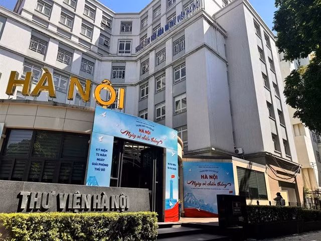 Le Centre culturel et bibliothèque de Hanoi présente l'exposition ouverte aux visiteurs jusqu'au 15 octobre.