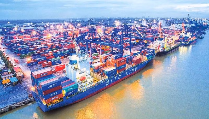 Le Vietnam maintient ses perspectives de croissance stables malgré les obstacles commerciaux. Photo : vneconomy.vn