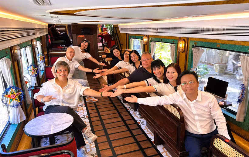 Dans le train Hanoi-Ninh Binh. Photo: Département du tourisme de la province de Ninh Binh