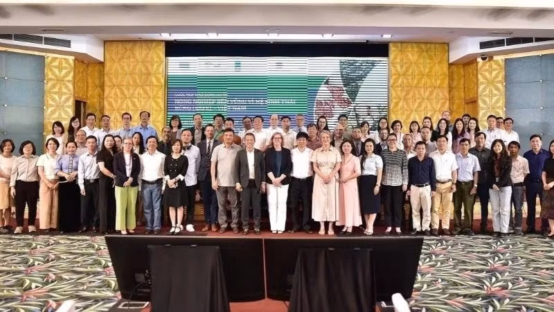 Délégués lors de la réunion de lancement du projet d'Agriculture durable pour l'Écosystème forestier - volet au Vietnam (SAFE), pour la période 2025-2028, le 22 avril. Photo : VNA