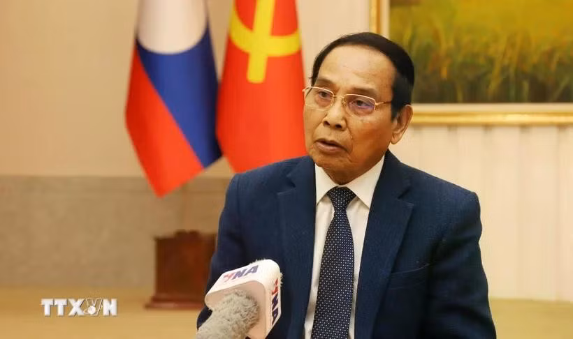 Bounthong Chitmany, membre du Politburo et membre permanent du Secrétariat du Comité central du Parti révolutionnaire populaire lao (PPPL) et vice-président lao. Source : VNA) 