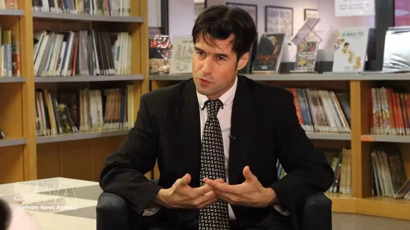 Le professeur Pierre Journoud, responsable du Diplôme d’université Tremplin pour le Vietnam et de la coopération avec le Vietnam, et président de l’Association Initiatives France-Vietnam (IFV). Photo : VNA