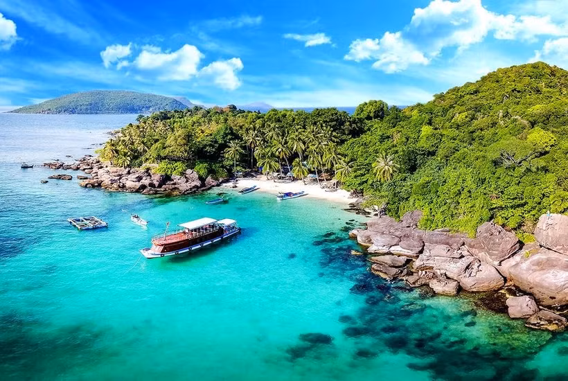 Vue aérienne de Bay Canh, la deuxième plus grande des 16 îles de Côn Dao Photo : Yeudulich