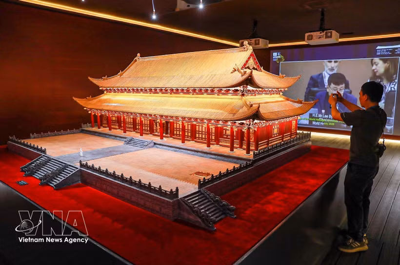 Le projet de conservation, de restauration et de remise en état du palais Kinh Thiên a été lancé mardi 29 septembre 2026. Photo: VNA