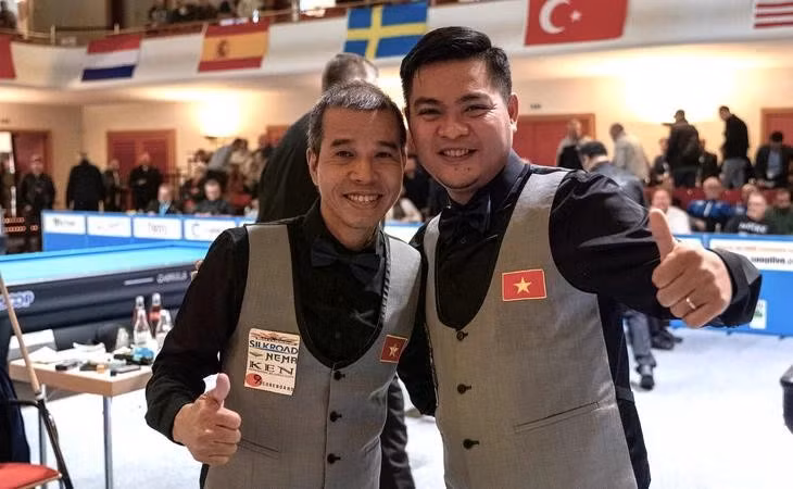 Trân Quyêt Chiên (à gauche) et Nguyên Trân Thanh Tu ont aidé le Vietnam à remporter le championnat du monde. Photo : DBU