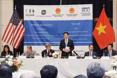 Le président Luong Cuong participe à une table ronde avec des entreprises américaines. Photo : VNA