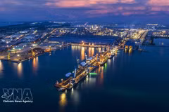 Quai Hoa Phat dans la zone économique de Dung Quat. Photo : VNA