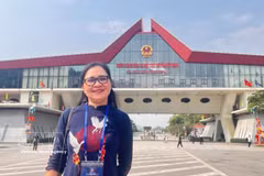 Tran Ngoc Thao Sophie, responsable de l’école de lang Vnaue vietnamienne Mang Non de l’Union générale des Vietnamiens de France. Photo : VNA