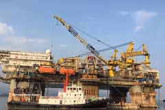 Plateforme de forage offshore de Petrovietnam. Petrovietnam arrive en tête du classement avec un chiffre d'affaires de 651 billions de dongs. Photo VNA
