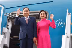 Le président de l'Assemblée nationale, Tran Thanh Man, son épouse, Nguyen Thi Thanh Nga quittent Erevan le 5 avril au matin (heure locale) pour l'Ouzbékistan, où ils participeront à la 150e Assemblée de l'Union interparlementaire (UIP-150).