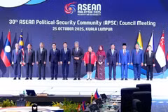 Les ministres des Affaires étrangères de l'ASEAN lors de la 30e réunion du Conseil de la Communauté politico-sécuritaire de l'ASEAN (APSC), organisée dans le cadre du 47e Sommet de l'ASEAN à Kuala Lumpur, en Malaisie, le 25 octobre 2025. (Photo : ANTARA)
