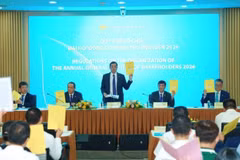 Les dirigeants de Vietnam Airlines lors de l'assemblée générale annuelle des actionnaires le 28 juin 2026. (Photo fournie par la compagnie aérienne)
