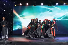Une performance artistique célébrant l'événement (Photo : VNA)
