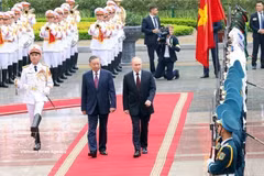 Le président Tô Lâm préside la cérémonie d’accueil officielle du président russe Vladimir Poutine, en visite d’État au Vietnam les 19 et 20 juin 2024. Photo : VNA