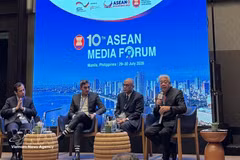 Participants à la table ronde du 10e Forum des médias de l'ASEAN. Photo : VNA