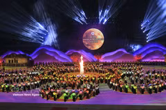Un numéro artisstique lors de la cérémonie d'ouverture du Festival culturel et touristique de Muong Lo 2026. Photo : VNA