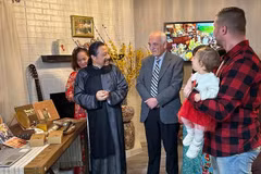 L'artisan Nguyen Ngoc Tuan a récemment lancé sa marque « Song Hi Tea » au Canada. Photo : VNA