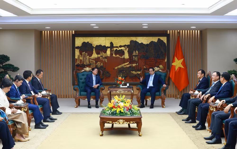 vna-potal-thu-tuong-pham-minh-chinh-tiep-pho-thu-tuong-campuchia-neth-savoeun-7975470.jpg
