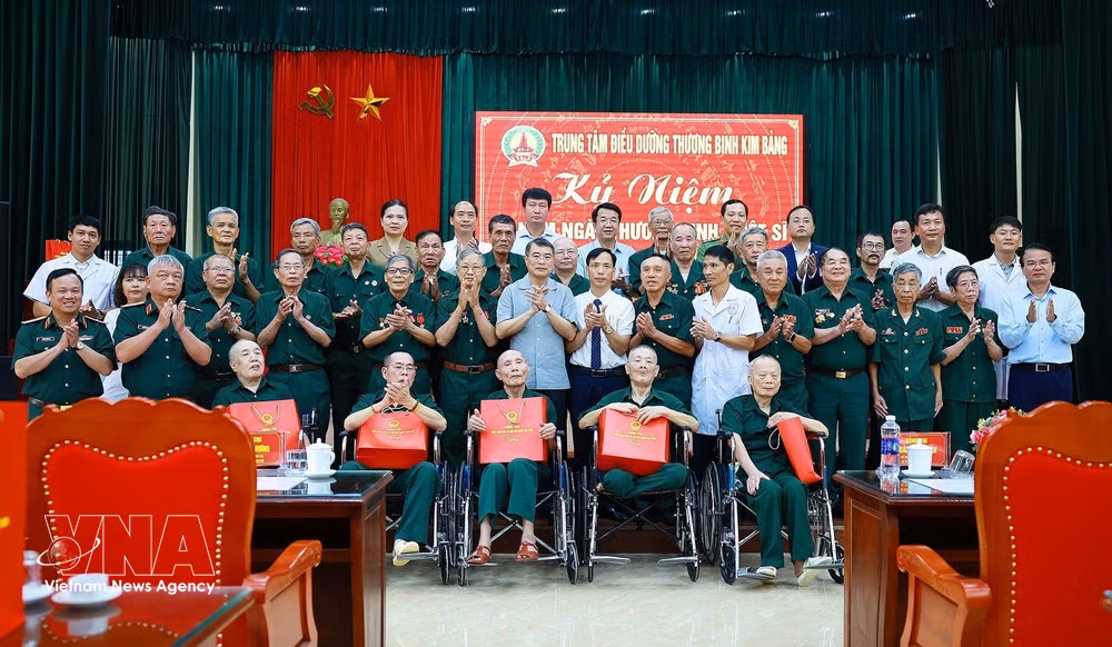 vnanet-potal-thu-tuong-tham-trung-tam-dieu-duong-thuong-binh-kim-bang-8890462.jpg