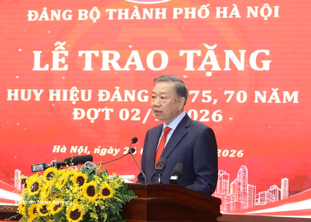 vnanet-potal-tong-bi-thu-chu-tich-nuoc-to-lam-du-le-trao-tang-huy-hieu-dang-80-75-70-nam-dot-292026-8983161.jpg