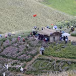 Du 31 août au 2 septembre, une série d’activités culturelles, sportives et touristiques s’est tenue à la porte frontière internationale de Long Sap, dans la commune de Long Sap, attirant de nombreux visiteurs et habitants des zones frontalières du Vietnam et du Laos. Photo: VNA