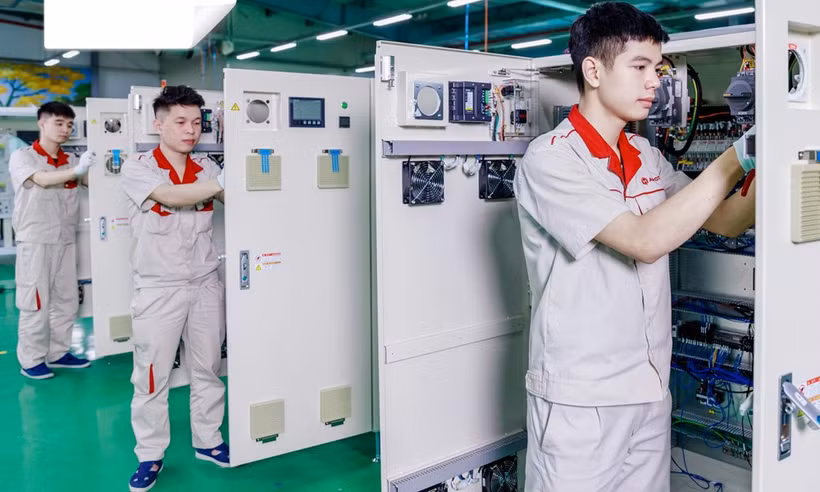 La société par actions de fabrication de machines Autotech Vietnam (commune de Dai Dong) innove continuellement en matière de technologie et applique la transformation numérique pour réaliser des services de fabrication de machines. Photo : https://baobacninhtv.vn/