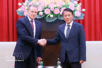 Le général Luong Tam Quang, ministre vietnamien de la Sécurité publique (droite), et le général Arkady Aleksandrovich Gostev, directeur du Service fédéral d’exécution des peines de Russie (FSIN). Photo: VNA