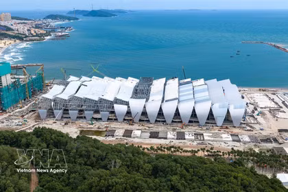 Construction du Centre de conférences du Sommet de l'APEC 2027. Photo: VNA