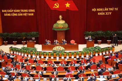 Ouverture du 4e Plénum du Comité central du Parti communiste du Vietnam du 14e mandat. Photo: VNA