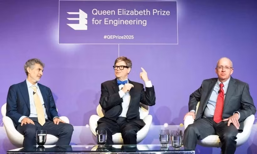 De gauche à droite : les Professeurs Yoshua Bengio et Yann LeCun, ainsi que le Docteur Bill Dally, trois des sept lauréats du prix Reine Elizabeth d’ingénierie 2025. Photo : Guardian/CVN 