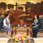 La vice-Première ministre Pham Thi Thanh Tra reçoit Aida Balayeva, vice-Première ministre et ministre de la Culture et de l’Information du Kazakhstan. Photo : VNA