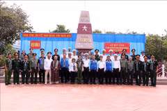 Une délégation de Ho Chi Minh-Ville rend visite à Truong Sa