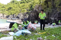 Le PNUE aide à surveiller la pollution plastique au Vietnam