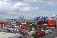 Enquête sur un projet de réduction de la congestion au port de Cat Lai