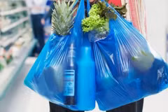 Efforts pour réduire les sacs en plastique à usage unique