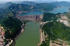 70 millions d'euros pour l'agrandissement de la centrale hydroélectrique de Hoa Binh