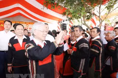 Nguyen Phu Trong à la Fête de la grande union nationale à Dak Lak