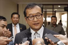 Le tribunal de Phnom Penh annonce une peine de prison contre le chef en exil du CNRP