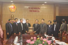 La délégation de l'Agence de presse laotienne se rend dans la province de Thanh Hoa